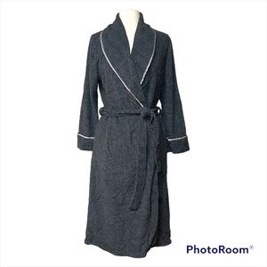 NWOT Valeria Intimates charcoal gray textured fleece robe with pockets Size S